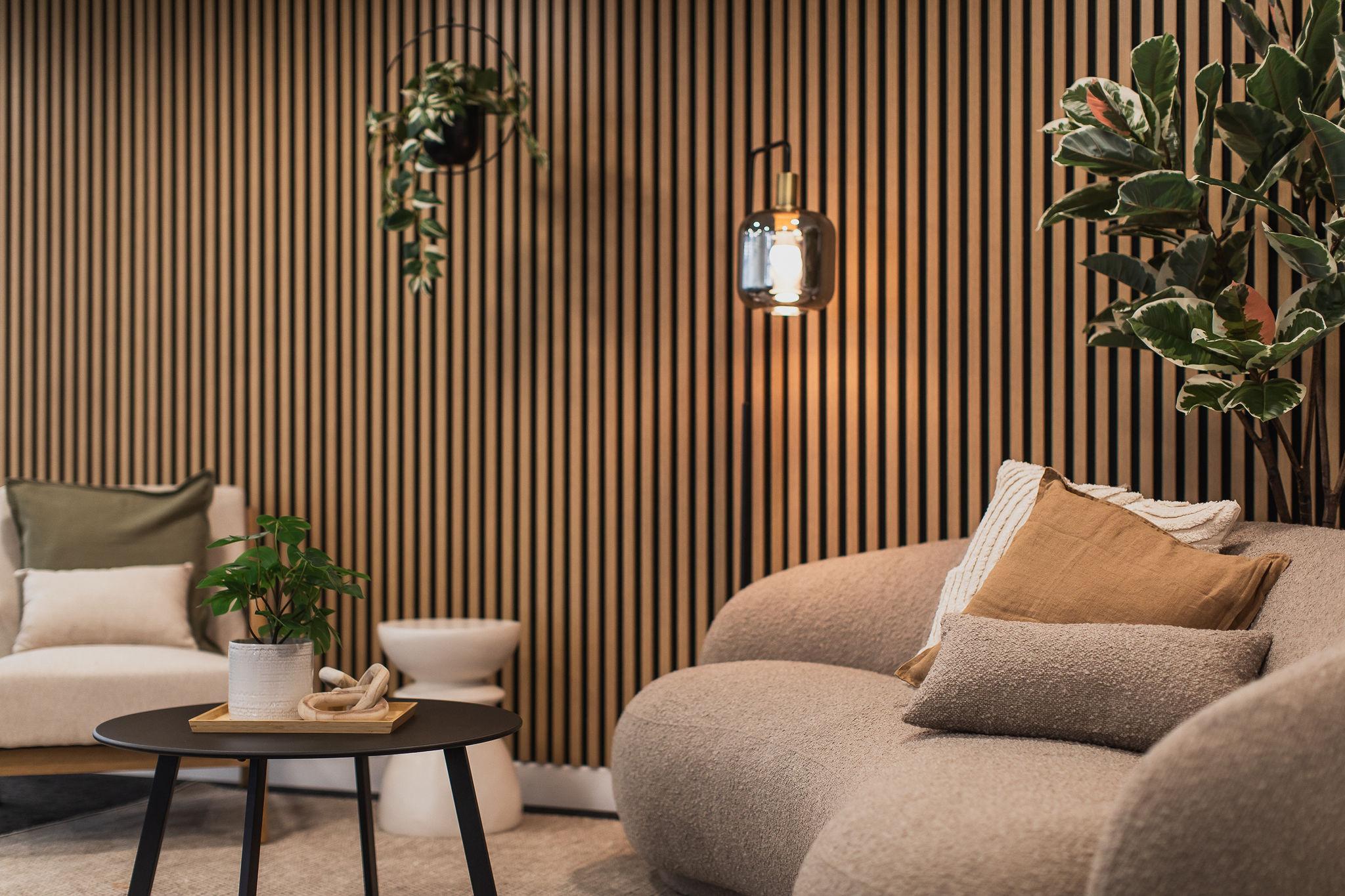 The Aesthetics of Iconomy: Creating a Home Away from Home